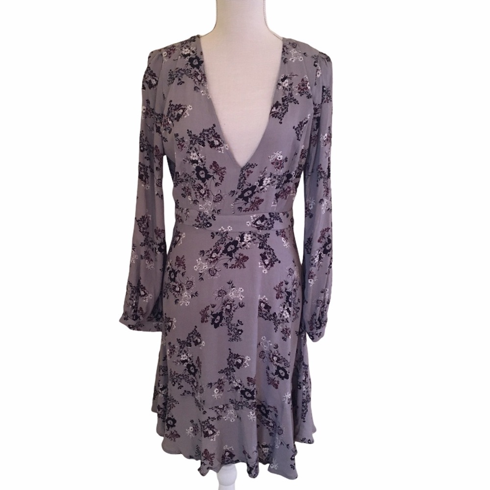 Astr Floral V-Neck Dress in Gray and Purple